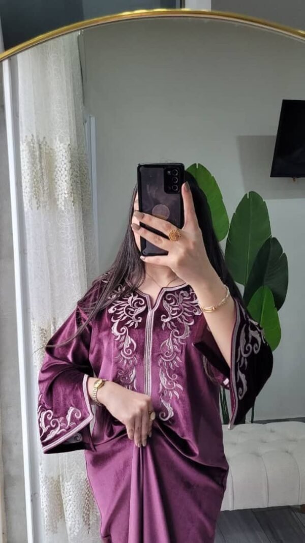 Robe Dina — image 2