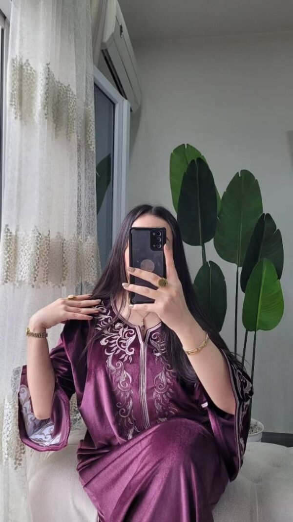 Robe Dina — image 3